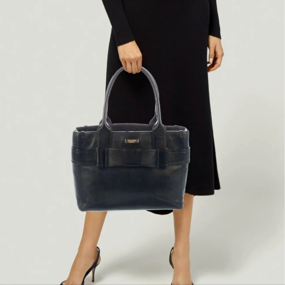Kate Spade New York Quinn Villabella Black Leather Bow Bag.
